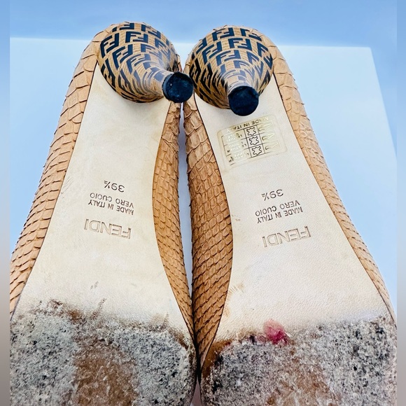 FENDI Décolleté Vitelli Pumps - Picture 6 of 6